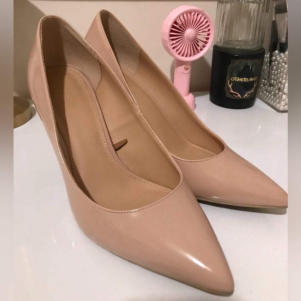 Old Navy Nude Court Heels